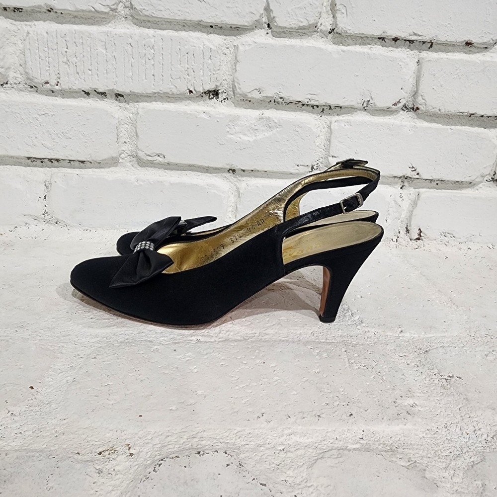 Salvatore Ferragamo Black Satin Bow Kitten Heels Leather Sole Size 9.5
